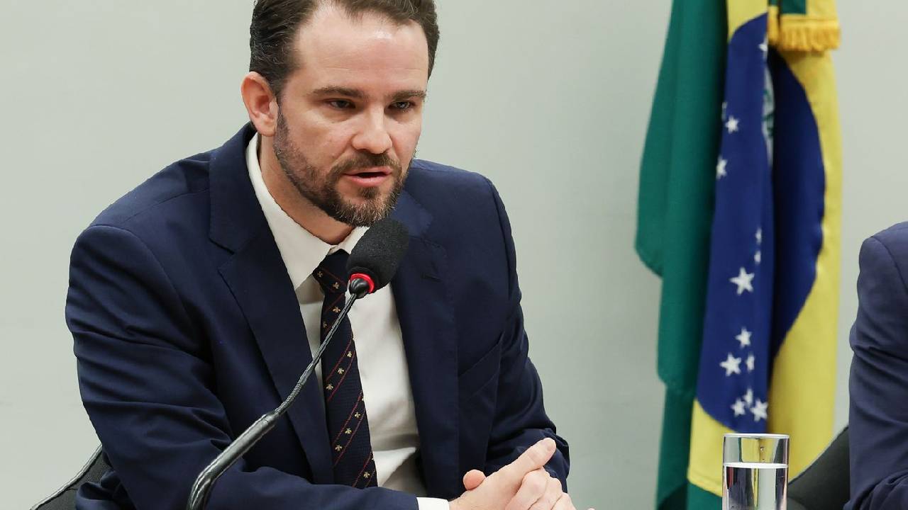 Durigan: dívida do Brasil é menor do que a de grandes economias