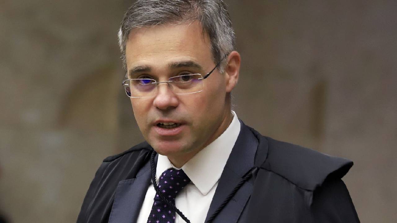 Mendonça vai comandar apuração sobre dinheiro de Vorcaro em Dark Horse