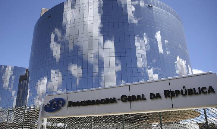 PGR deve se manifestar sobre supostas conversas entre Vorcaro e Moraes