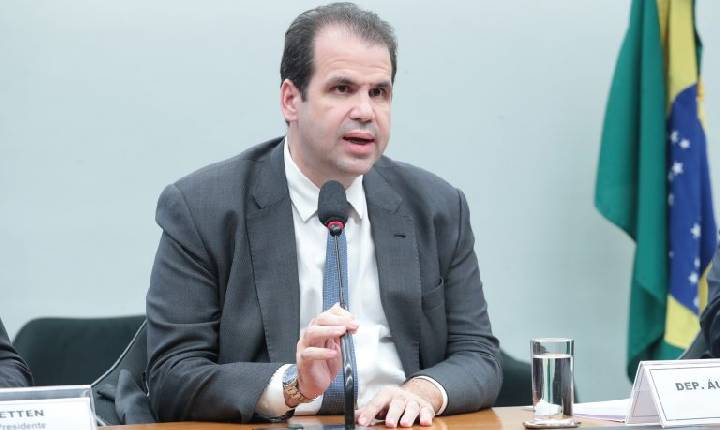 Relator vai apresentar na semana que vem parecer sobre mudanças no Código de Trânsito
