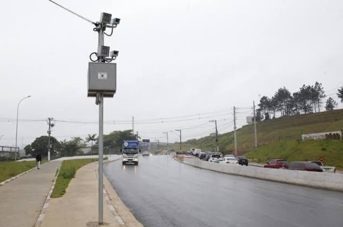 DNIT desativa radares na BR-040 após reprovação do Inmetro