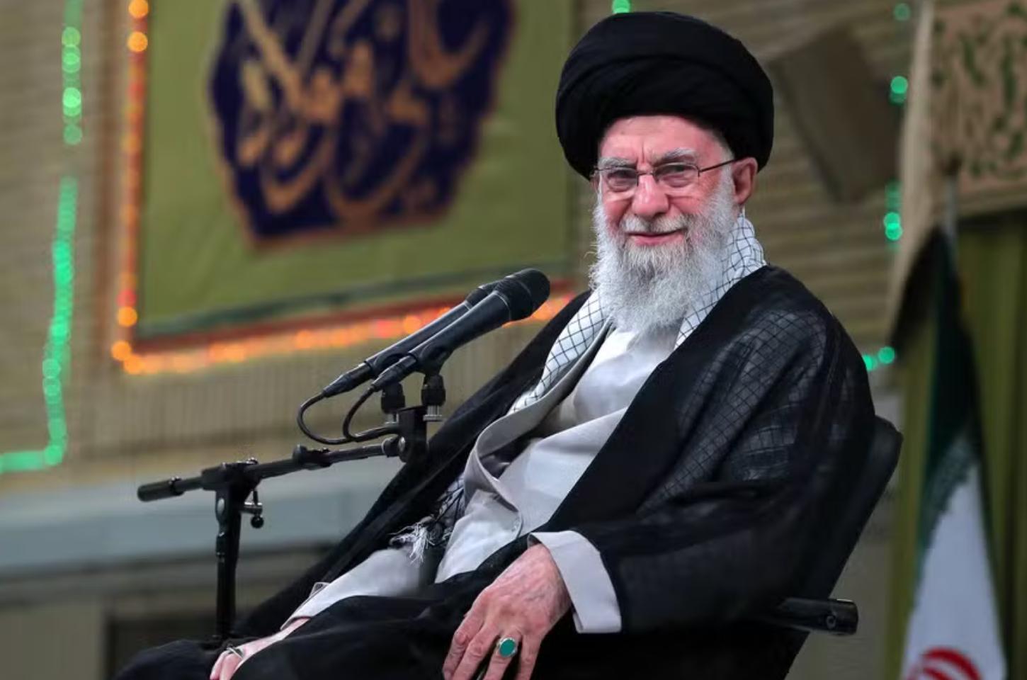 Khamenei desafia Trump e diz que ataque ao Irã terá resposta dura