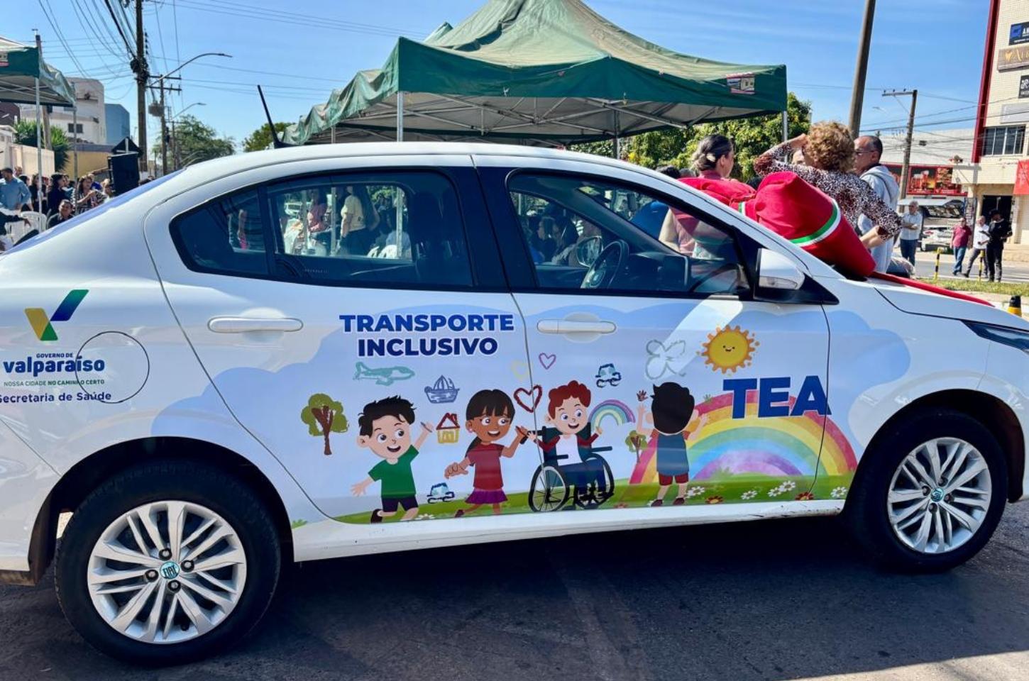 Valparaíso entrega transporte inclusivo para famílias atípicas