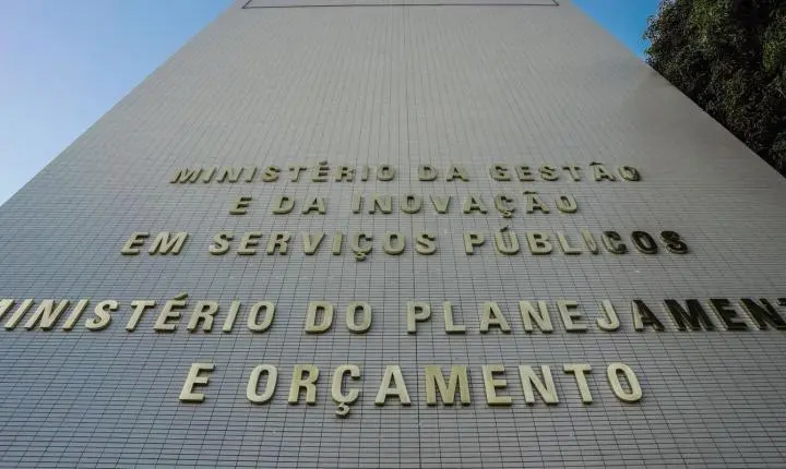 Governo libera R$ 5,2 bilhões para reforçar assistência social e saúde